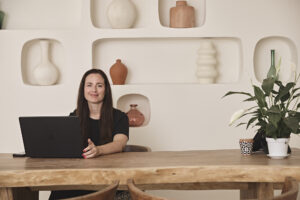 Sandra Anguita consultora de branding y fotografía para hoteles en Becom